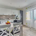 Apartament Adriano *